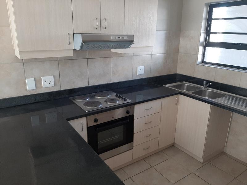 To Let 2 Bedroom Property for Rent in Burgundy Estate Western Cape